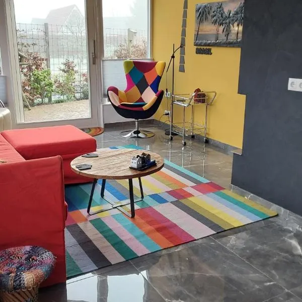 Casa Colorida，位于Zwiggelte的酒店