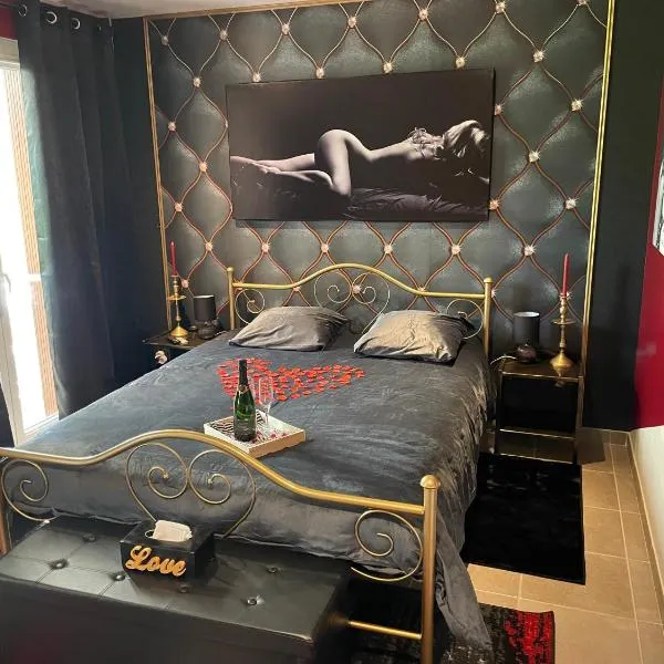 Love Room LA FABULEUSE，位于勒普拉代的酒店