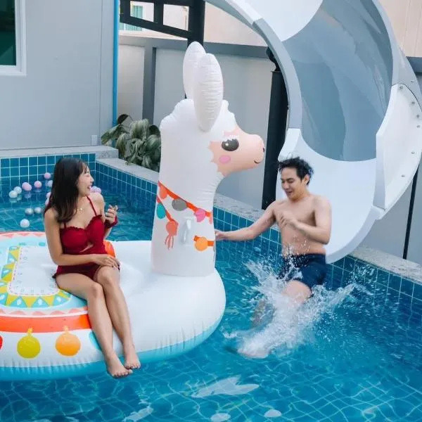 บ้านบลูสกาย POOL VILLA Cha-am，位于七岩的酒店