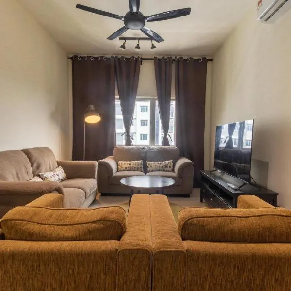 Mat Leo Homestay at MRT Kajang，位于加影的酒店