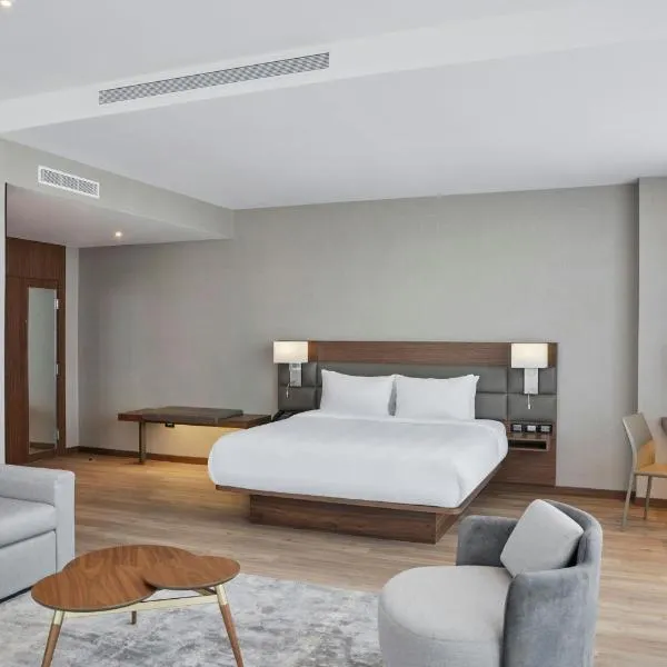 AC Hotel by Marriott Saltillo，位于萨尔蒂约的酒店