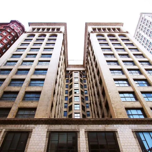 Hotel Saint Louis, Autograph Collection，位于圣路易斯的酒店