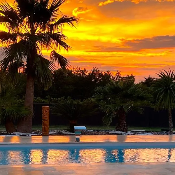 Luxury home private duras，位于迪拉斯的酒店