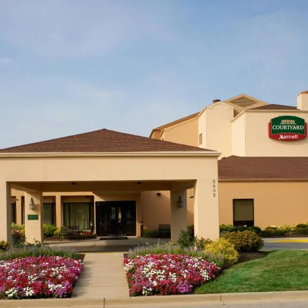 Courtyard by Marriott Indianapolis Airport，位于印第安纳波利斯的酒店