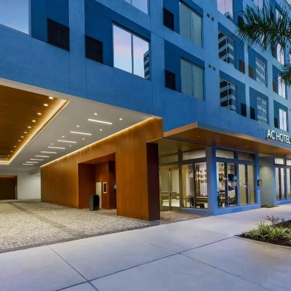 AC Hotel St Petersburg Downtown，位于圣彼得堡的酒店