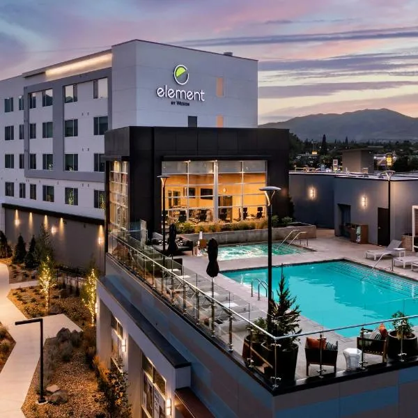 Element Reno Experience District，位于里诺的酒店