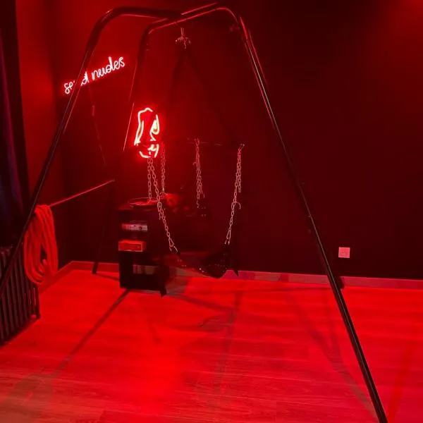 Hom & Love, Love Room BDSM，位于Homécourt的酒店