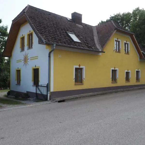 Nagl's Ferienwohnung，位于Els的酒店