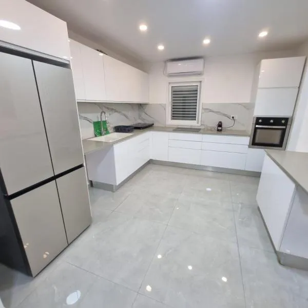 kikar natanya，位于内坦亚的酒店