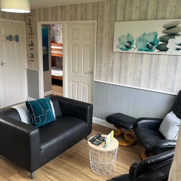 The Glade, Penstowe Holiday Park, Kilkhampton，位于Kilkhampton的酒店
