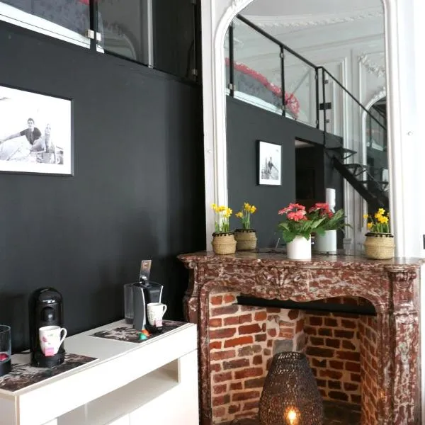 Superbe appartement refait à neuf, plein centre de Lille，位于里尔的酒店