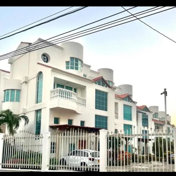 Apartaestudio en Condo Privado 100 Mts Playa，位于卡塔赫纳的酒店