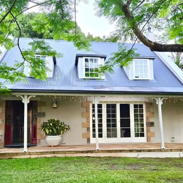 Grande Eden - Private home with Fireplace and Outdoor Firepit for Larger Groups，位于Bilambil的酒店