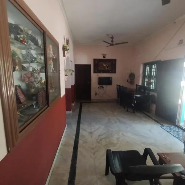 Katadi beach homestay，位于德里久尔的酒店