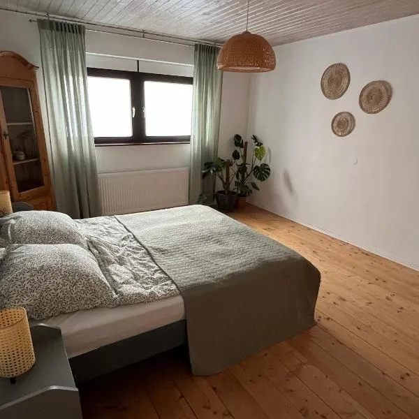 Altes Höfchen，位于杜伊斯堡的酒店