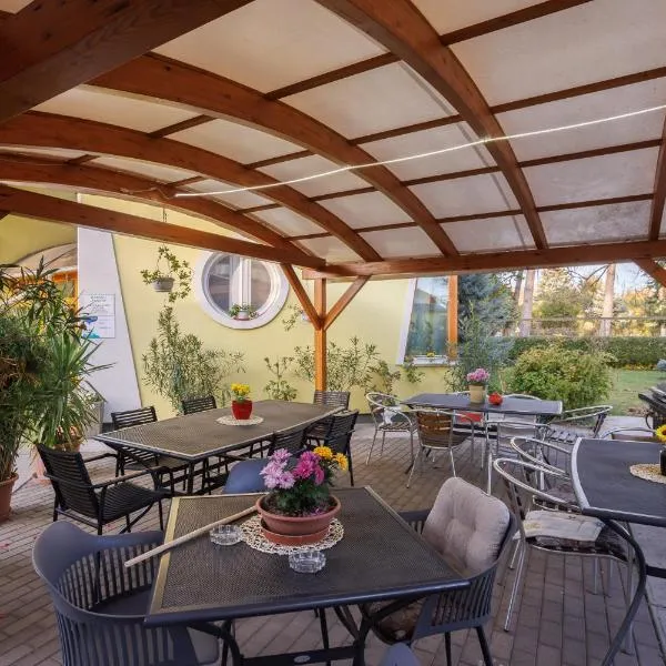 Harang Panzió，位于吉奥马恩德勒德的酒店