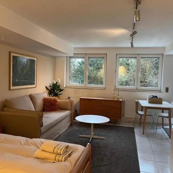 Helle Wohnung in Seenähe，位于施坦贝尔格湖畔贝格的酒店