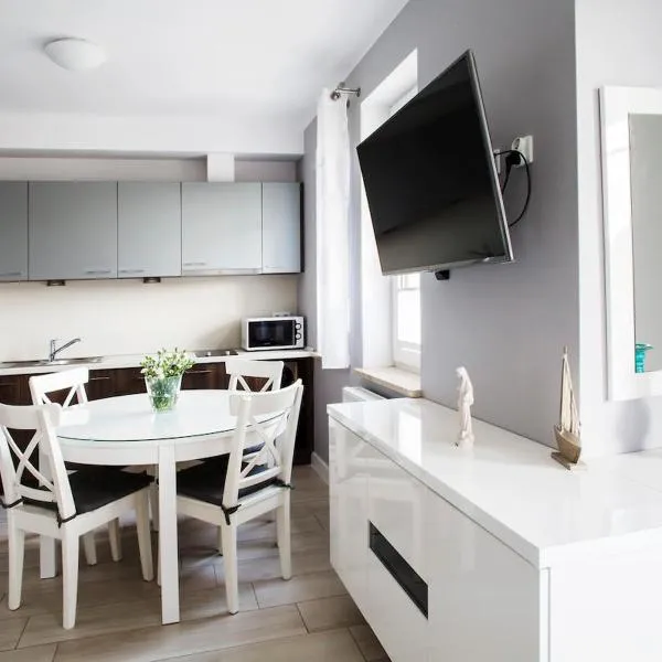 Urokliwy cichy apartament blisko morza，位于斯维诺乌伊希切的酒店
