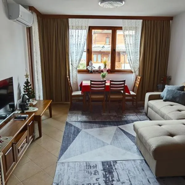 Bansko Pirin Golf & Country Club Blue Mountains View，位于拉兹洛格的酒店
