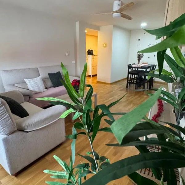Apartamentos Suites Iscar，位于Iscar的酒店