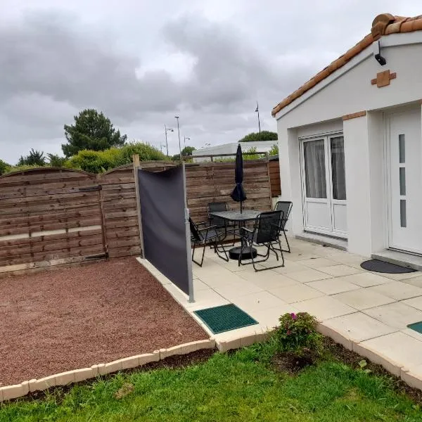 La petite maison studiot，位于波尔尼克的酒店