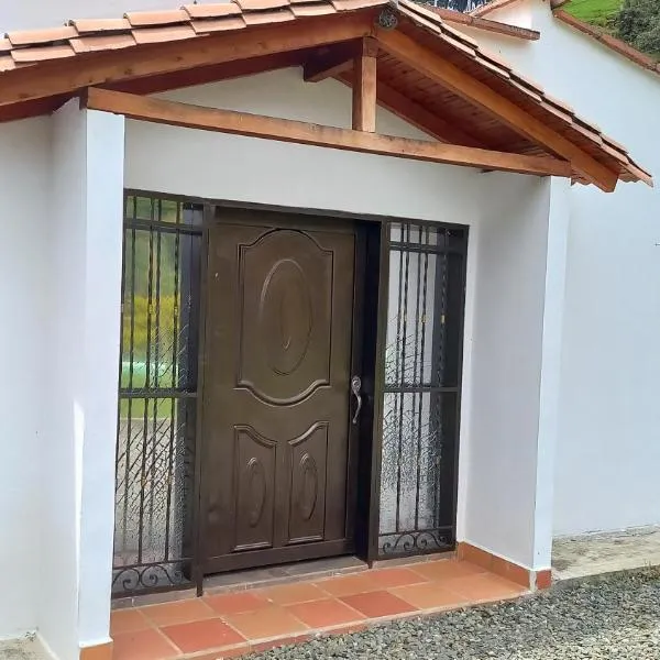 EpicBK Casa Campestre en San Pedro Antioquia，位于Zatra Tobón的酒店