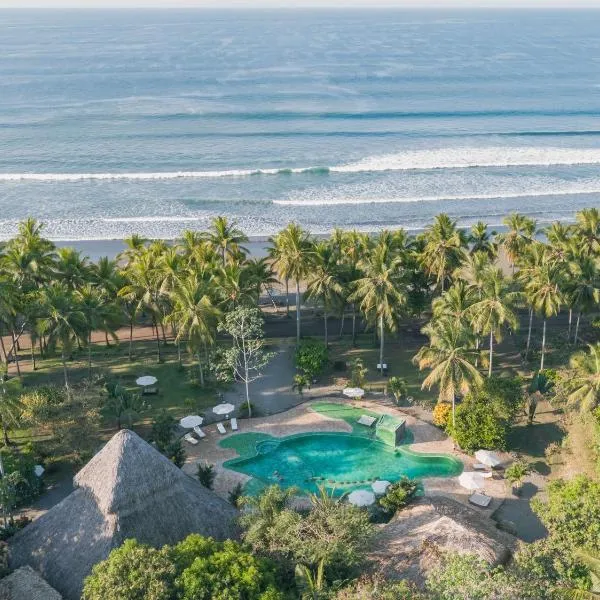 Hotel Clandestino beach resort，位于帕里塔的酒店