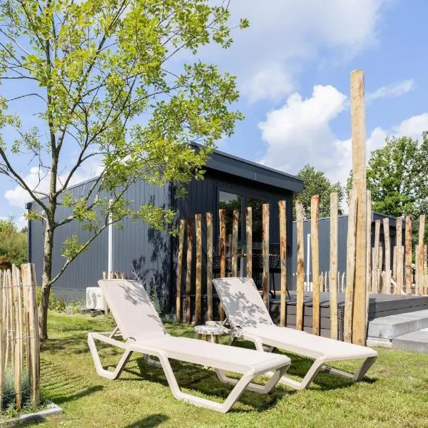 Tiny House met vlonder | 2 personen - Vakantiepark De Kremmer，位于Gasselte的酒店