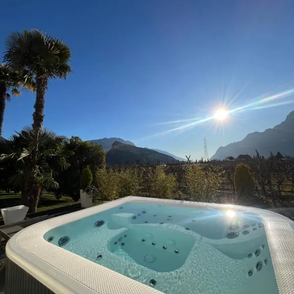 ALEA - Garda Lake Suite，位于阿科的酒店