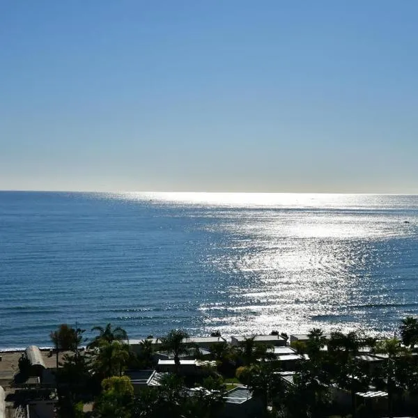 Villa Paola Vista Mare - Fronte Mare - Free Parking - Wi-Fi，位于泰拉奇纳的酒店