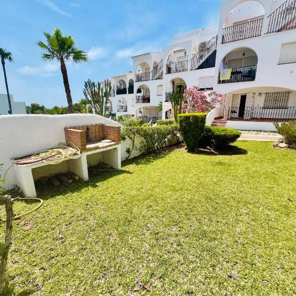 Calas Font Nova -Bookapartments，位于佩尼斯科拉的酒店