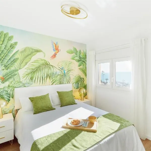 La Cala Mijas Esmeralda Stunning Sea Views close to the Beach，位于卡拉德米哈斯的酒店