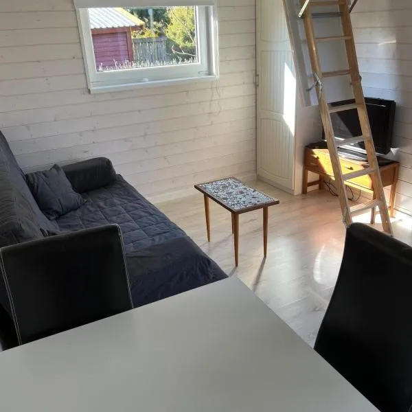 ATTEFALLSHUS on HÖNÖ, 4 beds，位于赫讷的酒店