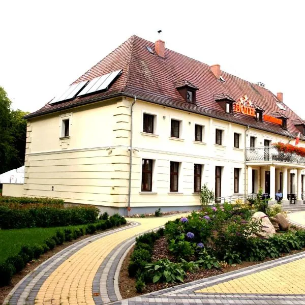 Hotel Świętoborzec，位于Chociwel的酒店