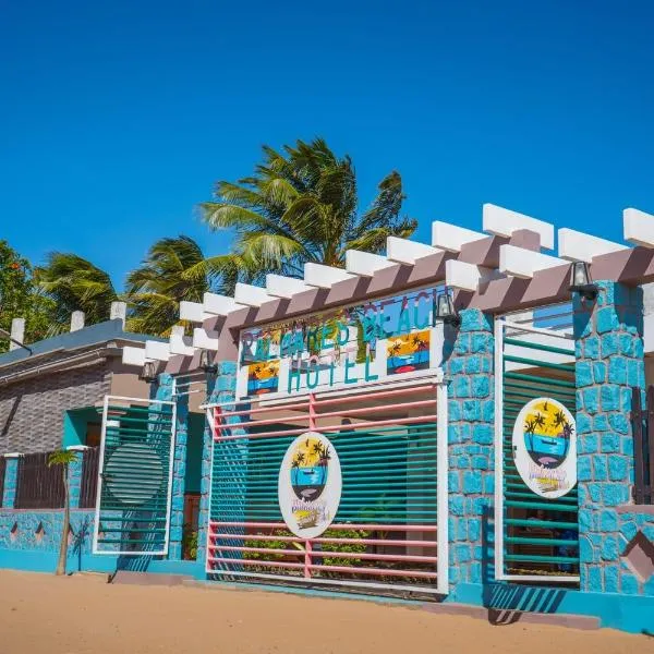 Palmares Beach Hotel，位于Andjamen的酒店