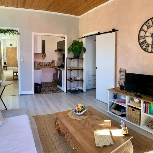 Lumineux et confortable 2 pièces, centre Sospel，位于索斯佩勒的酒店
