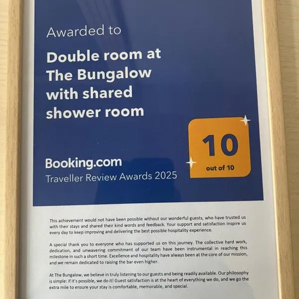 The Bungalow by SJP - Double Room，位于凯特林的酒店