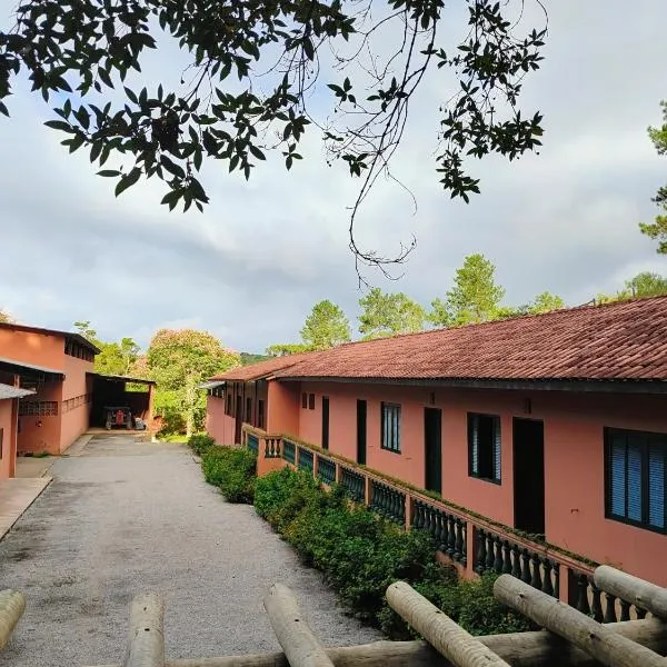 Paineiras Pousada Rural，位于伊比乌纳的酒店