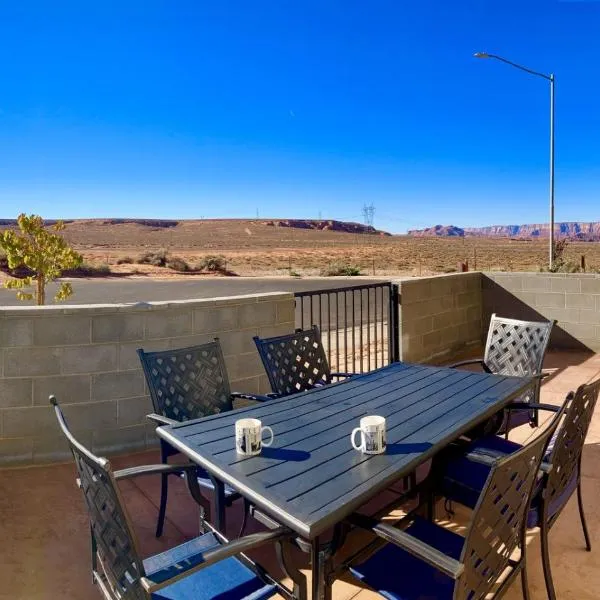 Local VIEW Pet Friendly BOAT Parking Close to Antelope Canyon HorseshoeBend，位于佩吉的酒店