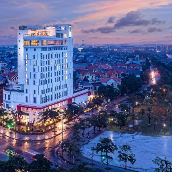 Khách Sạn X2 Việt Trì，位于Làng Tiên Cát的酒店