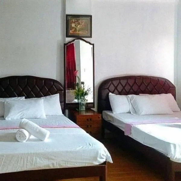 RedDoorz at RHR Tourist Inn Canlaon，位于Kabankalan的酒店
