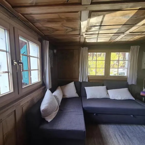 Heimeliges Ferienhaus，位于格吕施的酒店