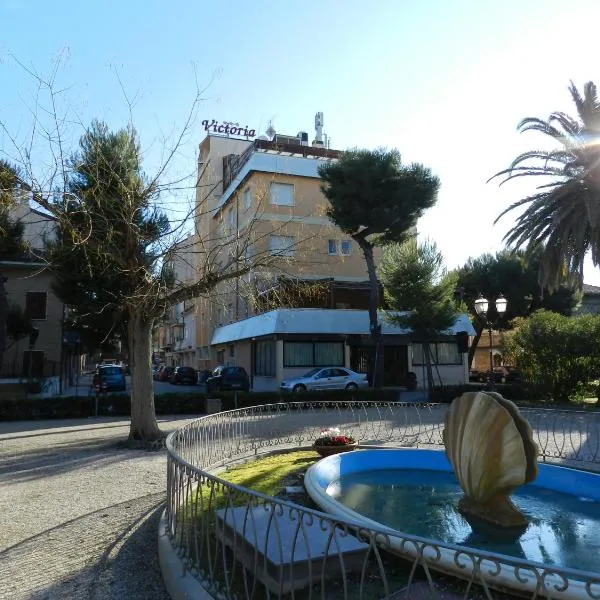 维多利亚酒店，位于Molino di Monte Urano的酒店