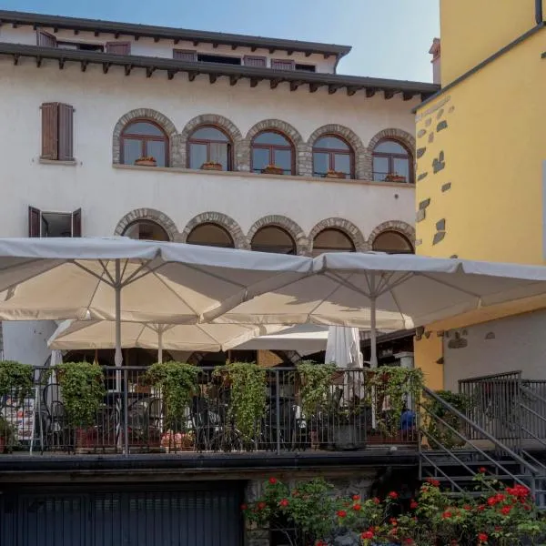 B&B Il Centrale，位于Zone的酒店