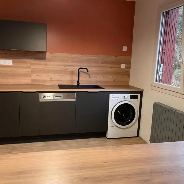 Appartement La Marmotte Compreignac，位于Compreignac的酒店