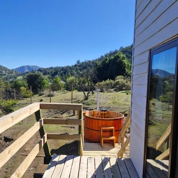 Oasis in the mountain, Quebrada Alvarado, Olmué，位于奥尔穆埃的酒店