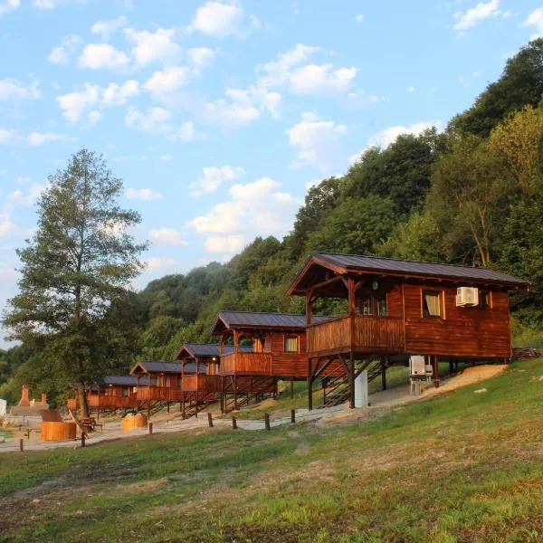 Fishing and Relax Camp，位于Bixad的酒店