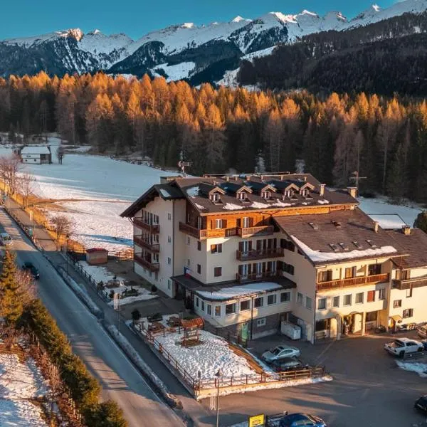 Phi Hotel Bellamonte，位于普雷达佐的酒店