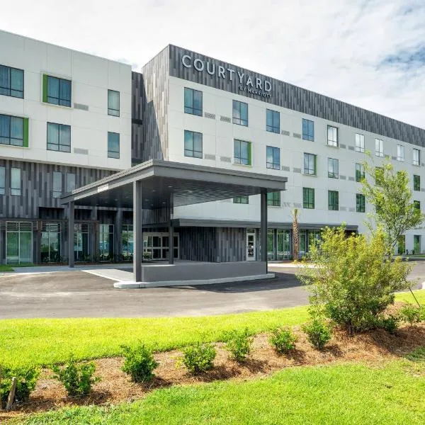 Courtyard by Marriott Charleston-North Charleston，位于查尔斯顿的酒店