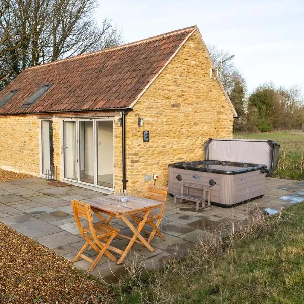 Eastcombe Barn，位于科姆堡的酒店
